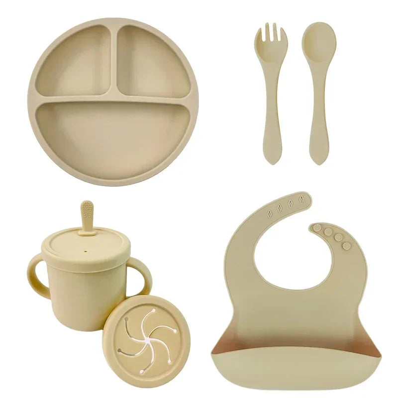 Perfecto kit de Alimentación para Bebés | Platos, Taza y Cubiertos de Silicona Segura